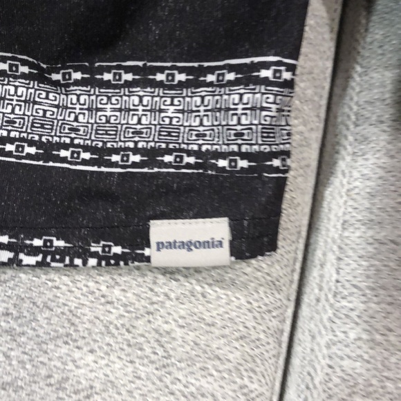 Patagonia - 2 Women’s XS Base layer soft tops for amazing comfort in all sports! - Picture 6 of 10